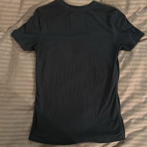 Superdry embroidered t-shirt in great condition - Picture 3 of 5